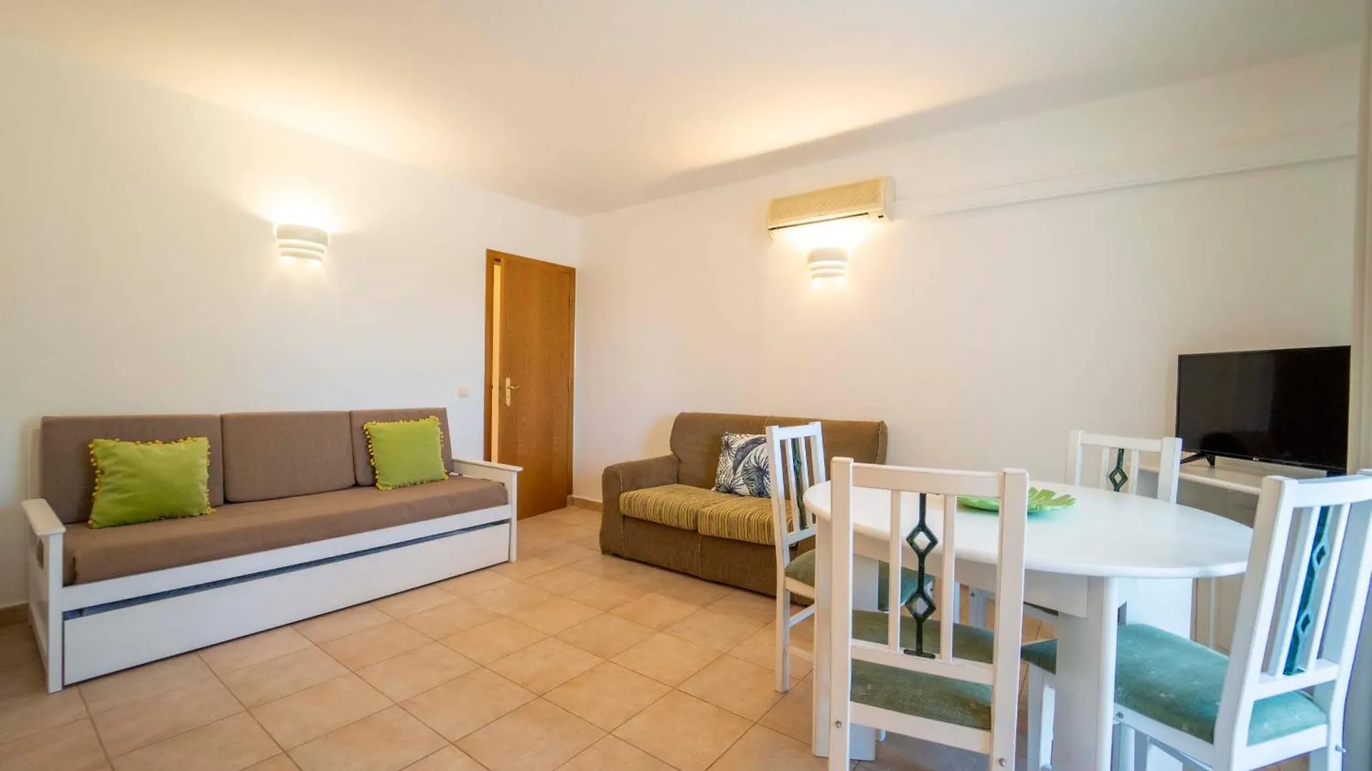 Apartamentos Monte Dos Avos, Albufeira Portugal